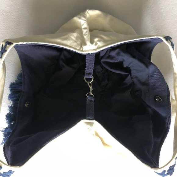 America & Beyond Blue Floral Embroidered Tote - Picture 11 of 12